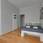 Apartament Host *
